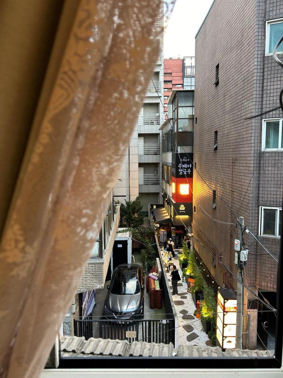Villa Popular, Lion's Nest, Seongsu-station 2mins *